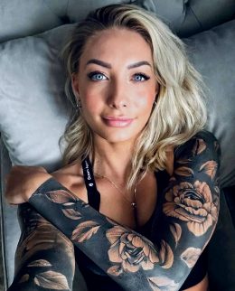 Tattoo Model © Saskia.