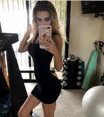 21 Images Of Girls In Tight Dresses