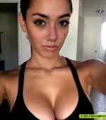 Sexy Selfshot Sluts Showing Off At Snapchatfflirts