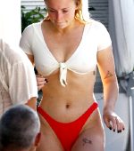 Sophie Turner Brought Out The Red Panties